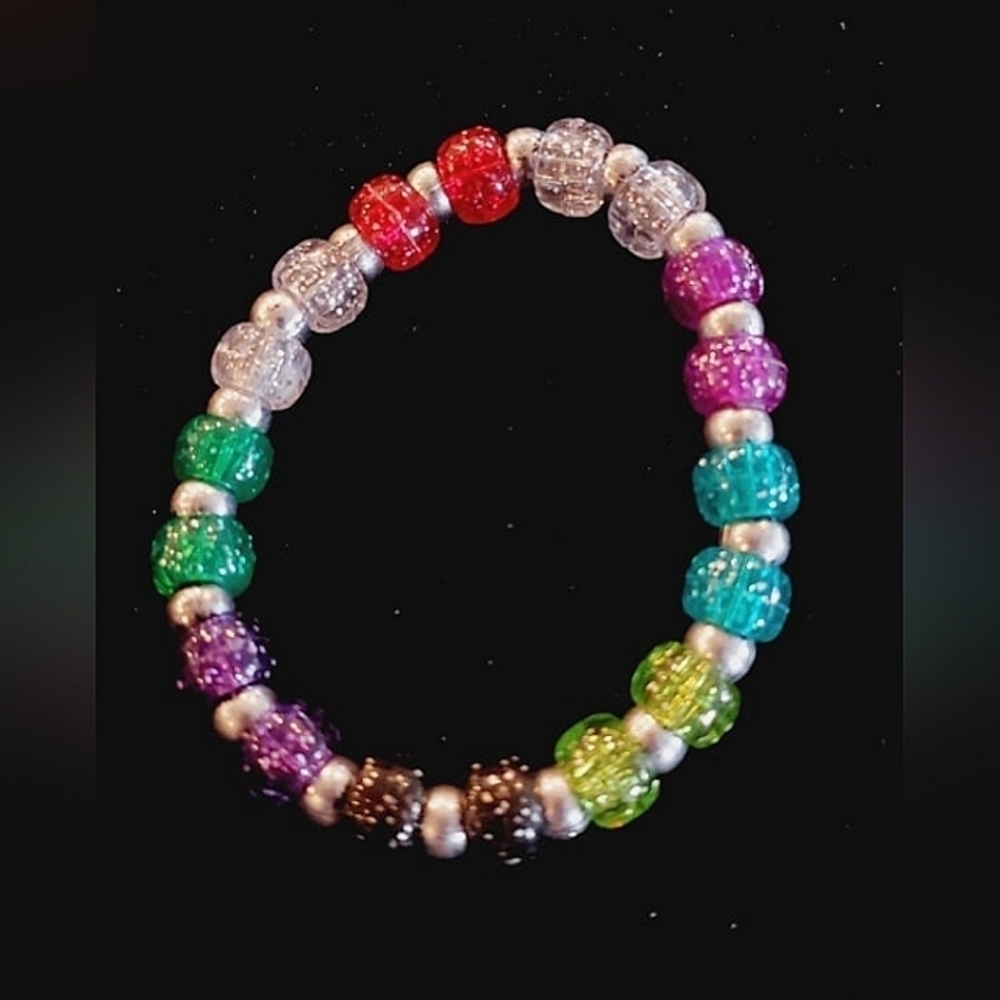 Multicolored Beaded hand bracelet. 🌴